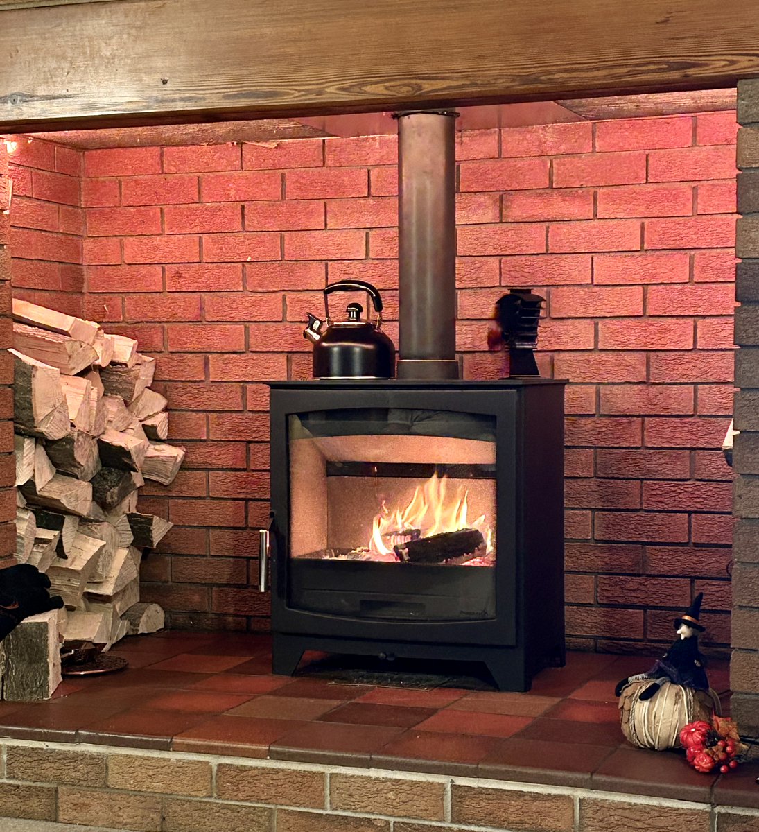 If anyone out there is looking for a log burner, we had ours delivered last week and are so so pleased with it. We can now make candles and melts in total cosiness and comfort.

Give them a quick follow too if you can.

Thank you so much <a href="/castfireplaces/">Cast Fireplaces</a> 

#logburner #twitter