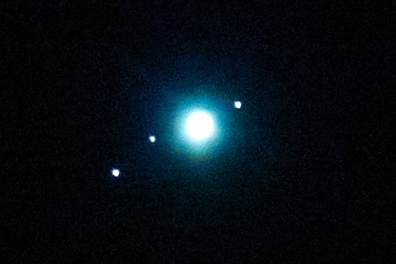dbiollo's tweet photo. First time seeing the moons of Jupiter! Visible through binoculars too though having a tripod would help https://t.co/Z3UF3tYbA1