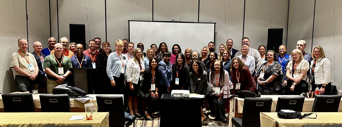 Some of the 💯incredible #ILHRLeaders attending <a href="/_AASPA_/">AASPA</a>   #ILRollsDeep #PowerUp
