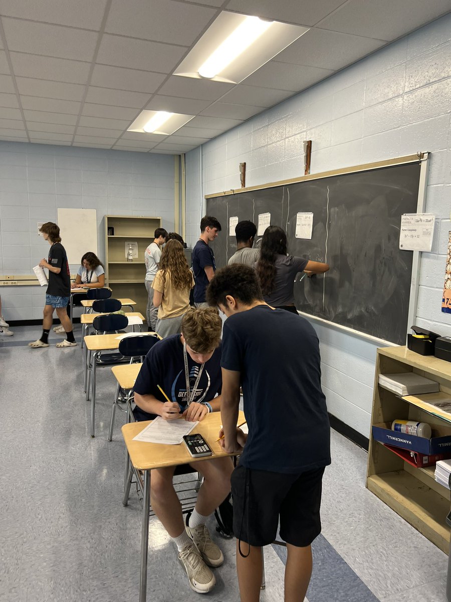 tuprldy3's tweet photo. love when my advanced algebra students work together! working their way through factoring!@Taramauer @OsideSailors
@mauer_t https://t.co/v8uMAavcBh
