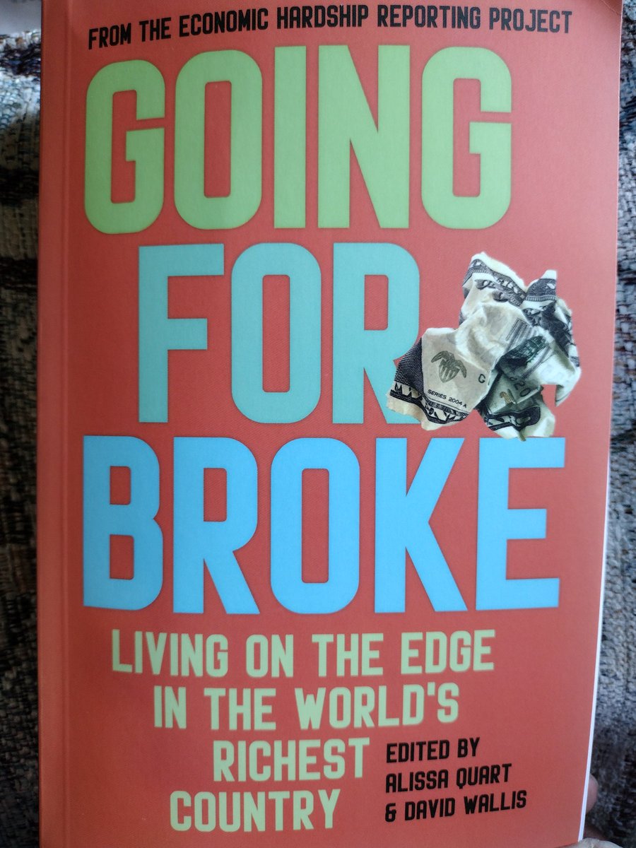 This year has been my best as a writer, but no one succeeds in a vacuum. @DavidRwallis, @lisquart, @DeborahJianLee, and @SWekstein have been my greatest supporters. @econhardship keeps giving and has never stopped. Pls purchase my newest anthology. In stores now.