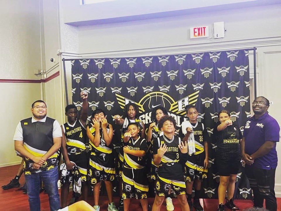 coachpat002's tweet photo. Summer ReCap my boys did great this summer 5/6th Grade Showed Out Winning 2 Rings Over The Summer and coming in 3rd in League Play not go shabby boys Keep Up The Great Work #SanAntonioPredatorsUnitedBasketball https://t.co/uKncsIM3E8