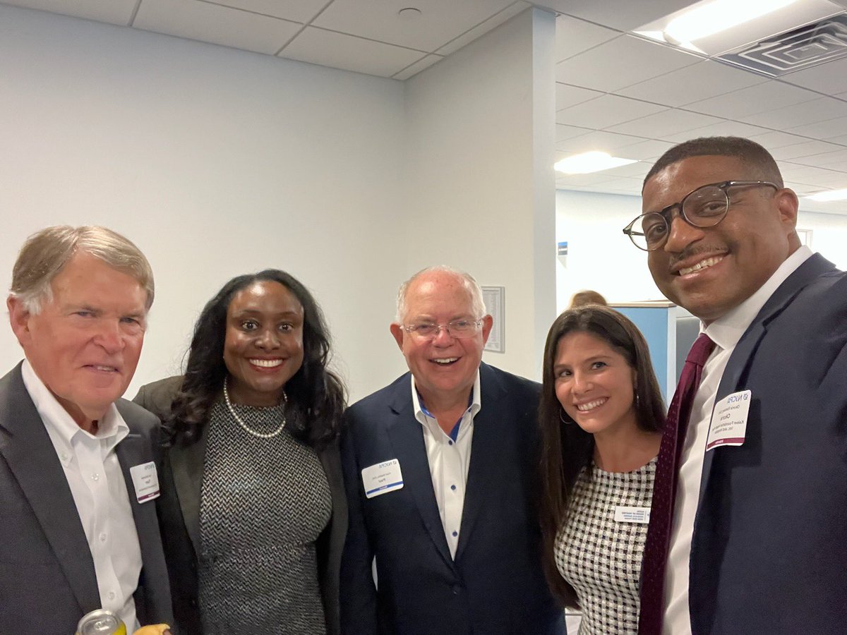 Thank you @NJCPA for a wonderful event tonight with Okorie Ramsey, Susan Coffey, @NJCPA_CEO <a href="/AICPA/">American Institute of CPAs</a> and so many others in the great profession of accounting!🙂let’s kick this #pipelineproblem in the butt!