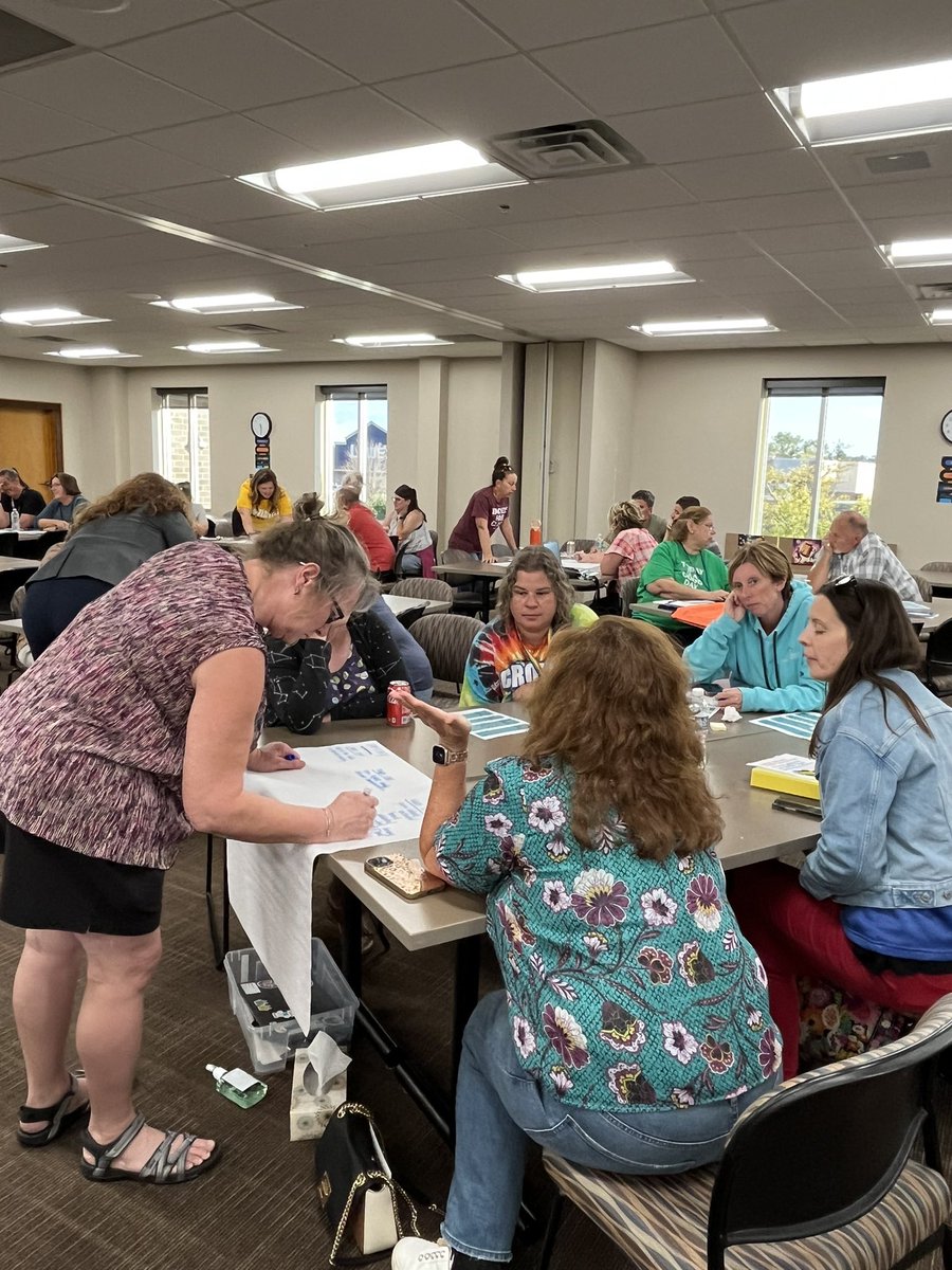 CedarRapidsEA's tweet photo. Tonight we had the opportunity to engage with Dr. Grover during our monthly meeting. https://t.co/XQ54PxIMu9