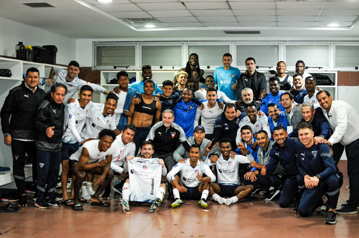 LDU_Oficial's tweet photo. Como no me voy a sentir orgullos@ de este equipo ⚪️🔴

¡VAMOS LIGA CARAJO! 💪

#PorTuGente ❤️‍🔥 #VaPorTiEcuador 🇪🇨 https://t.co/seTxMS5Snv
