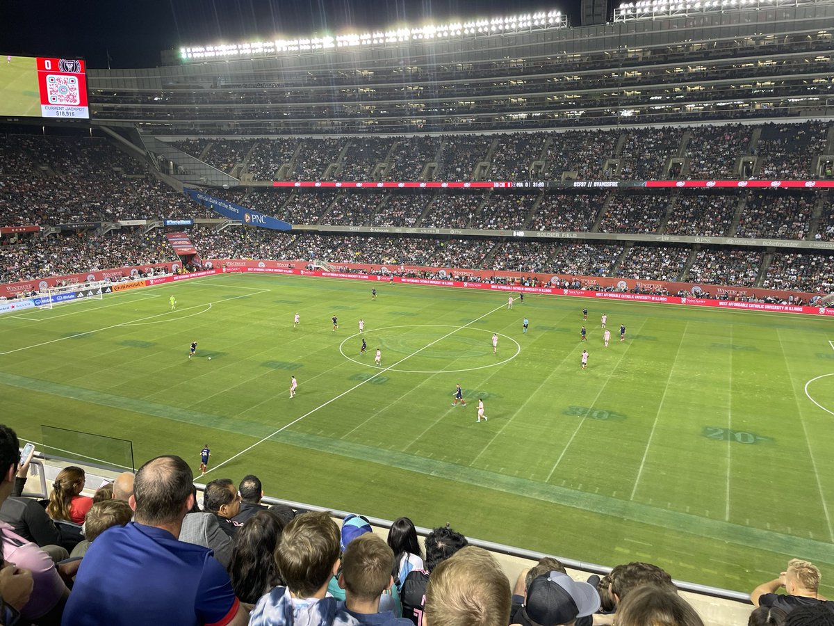 As absolutely devastating as it is to come to see Messi play and have him be injured and miss the game… we at least got to see Lil Durk perform a song at halftime 

I’m a broken man. MESSI 😔