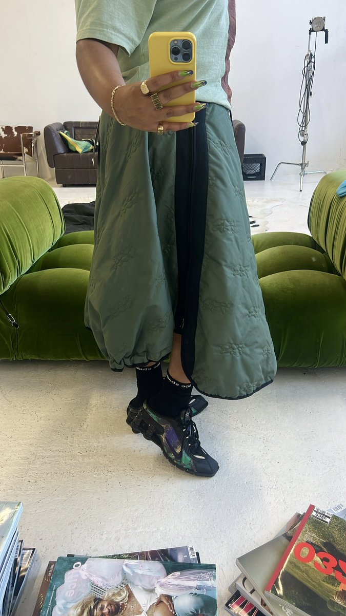 ramenrams's tweet photo. ice puff skirt, shout out to renell https://t.co/kD4Z22roJA