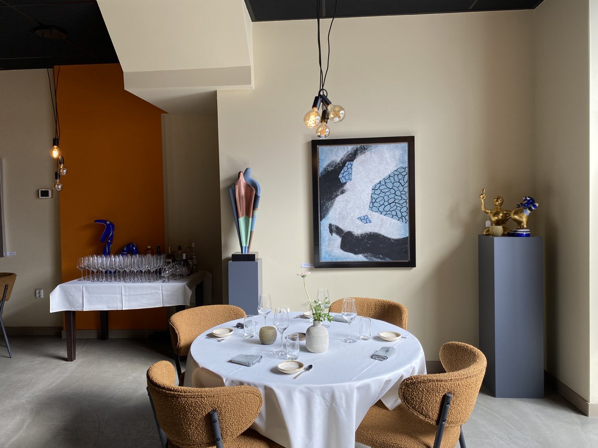 Dine &amp; Art: Combineer de culinaire hoogstandjes van Chef Luuk van Frunk met de vrolijke kunst van Niloc Pagen van Niloc-Art.
#proeflokaal #FRUNK #etenendrinken #culinairgenieten #NilocPagen #kunst #kunstgalerie