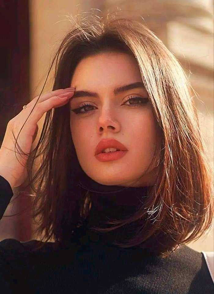 غزالة شاردة في الخلا ياشاعر، صعيب صيدها والقول فيها واعر. 🔥