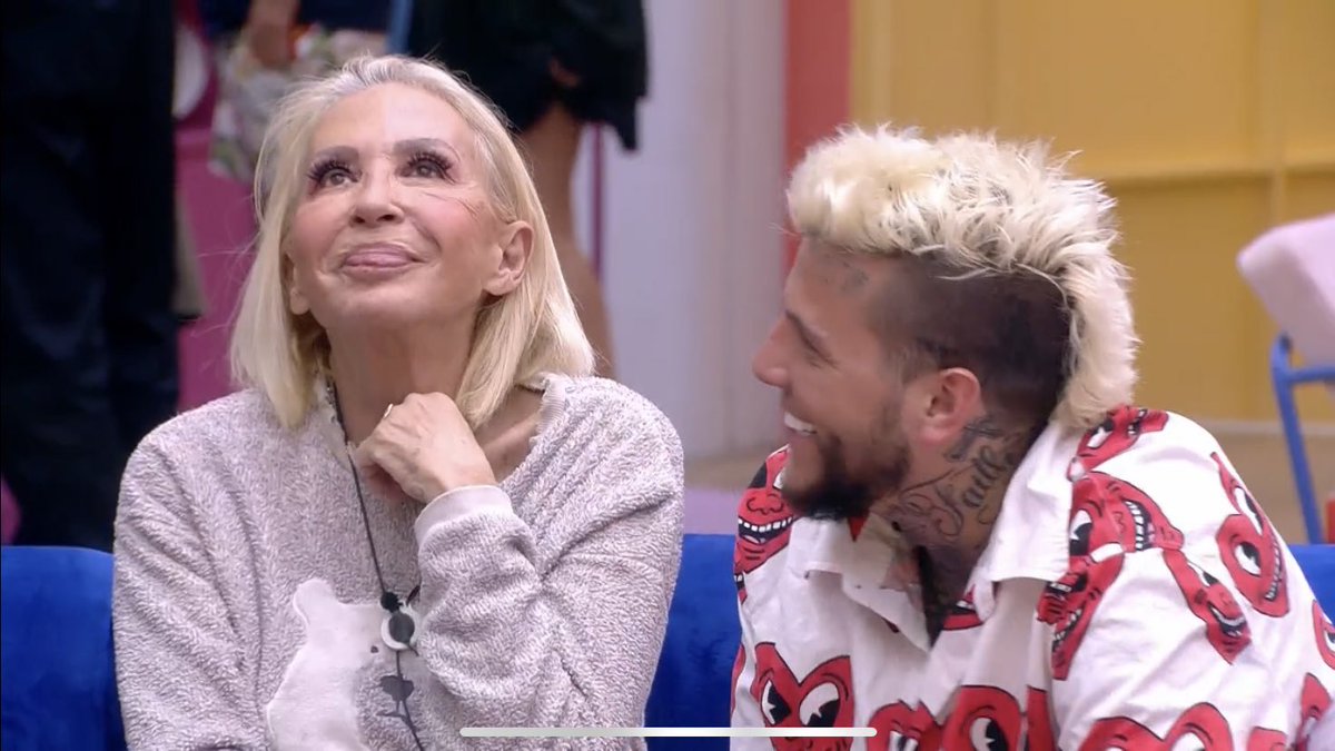 missdxrkness's tweet image. Se ríen de la que han liado :__
 #GHVIP40