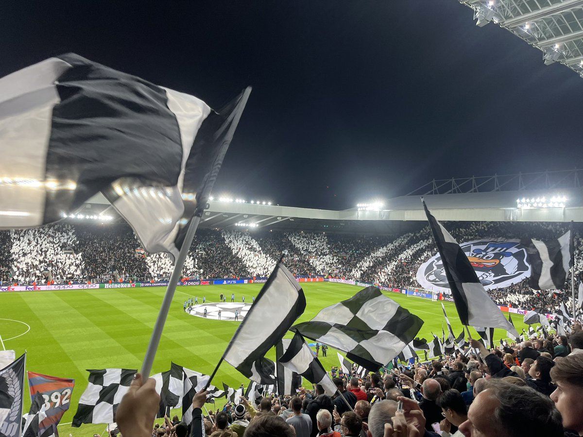 Sam Thompson tweet media