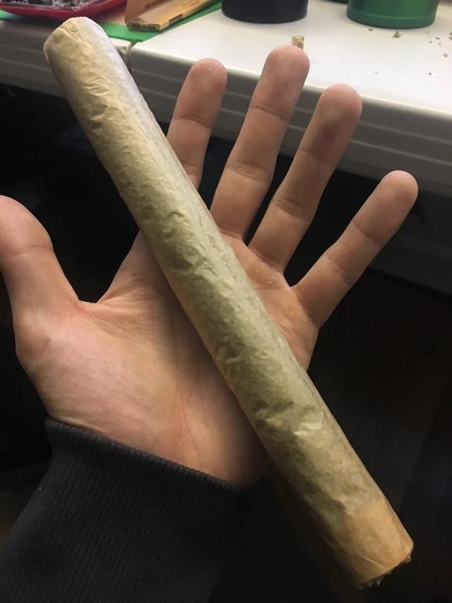 Elparaguayo1231's tweet photo. Nadie

El pibe que fuma 1 por día: https://t.co/IvzjbeWb1s