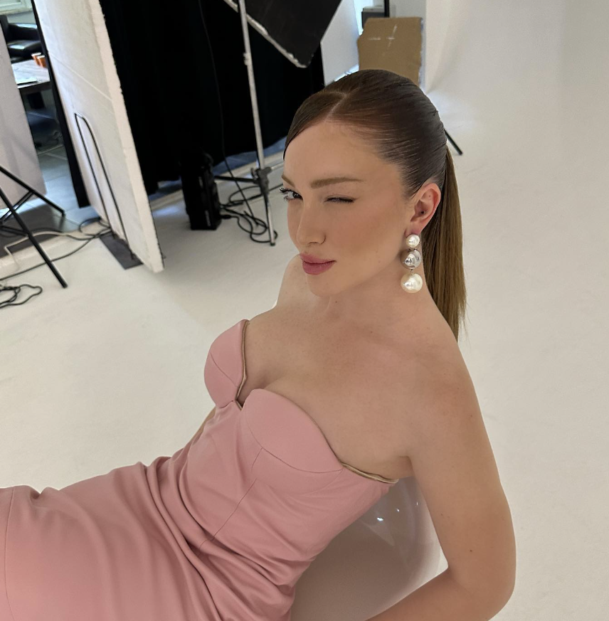 Bugün sosyal medyanın cevherinin doğum günü 💫 Yaşlanmadan yaş alanlarda Nebahat Çehre ve Danla Bilic herkese örnek. İyi ki doğdun Danla Bilic ♥️