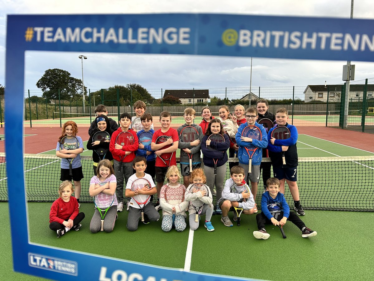 🎾 Junior comp session 🎾
Thanks to everyone that came to play this afternoon! Hope you all had a great time 
Aly’s team was the winning team <a href="/tennisscotland/">Tennis Scotland</a> <a href="/the_LTA/">LTA</a> #teamchallenge