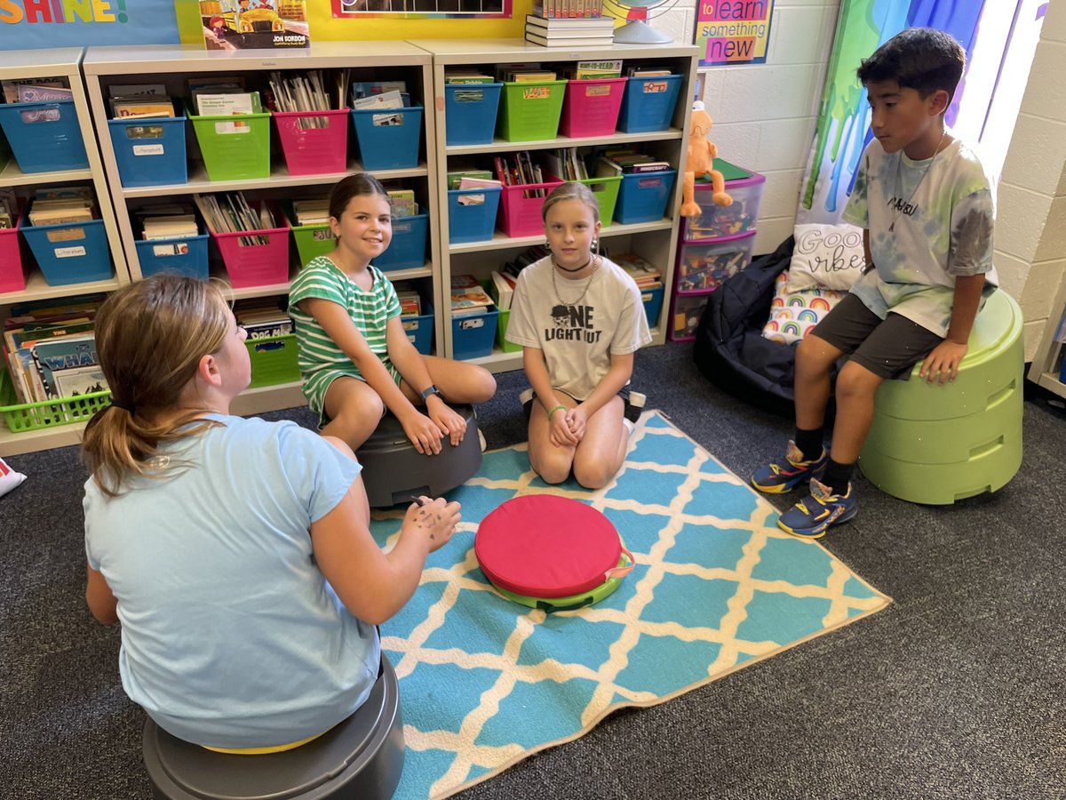 MrsCollinsHale's tweet photo. Yesterday we had our 1st Student Ambassador meeting. We found common ground by sharing similarities amongst one another. Then, brainstormed ideas on how they can BE THE ONE in our school and in our community. Be on the look out for our leaders of our pack! @halewolves54 https://t.co/g9vfIdGhwo