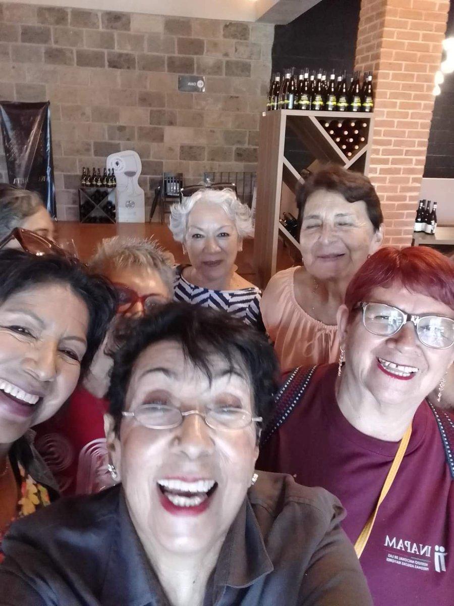 Aguascalientes's tweet photo. Gracias a la Secretaría de Turismo, encabezada por la Mtra. Gloria Romo y en coordinación con el DIF Estatal Aguascalientes, nuestros adultos mayores visitaron Vinícola el Secreto , que los recibió y atendió de maravilla.
.
.
#SecTurAgs
#DIFEstatal
#VivaAguascalientes https://t.co/urMGYHdB23