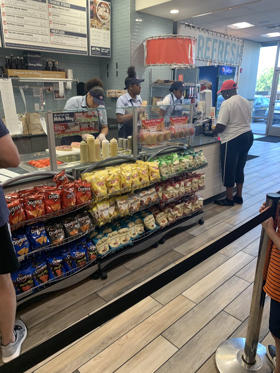 cacrowell85's tweet photo. Dinner brought to you by @jerseymikes! Thank you for supporting @WROdellPrimary and @wrodell35, and, therefore, this teacher. https://t.co/lCpJ0ZEbFt
