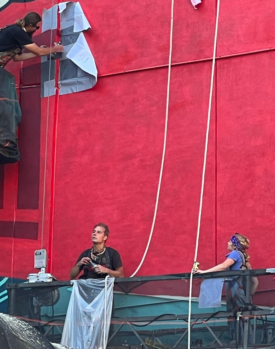 StreetArtTourNY's tweet photo. Shepard Fairey and crew working on a Beastie Boys mural on Avenue A and E. 14th St. 

Always great new art going up in NYC! 🎨 https://t.co/90cWuDlpPE