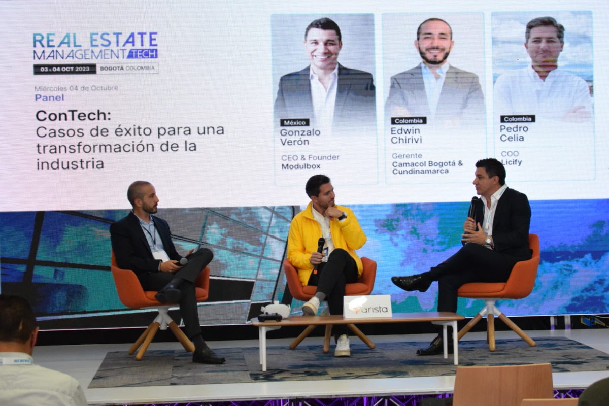 CAMACOLBOGOTA's tweet image. #CamacolByC  junto a @_GonzaloVeron y Pedro Celia dialogan sobre los retos para la productividad en el sector de la construcción y la viabilidad de un sistema modular con la tecnología como base en el #REMTech.