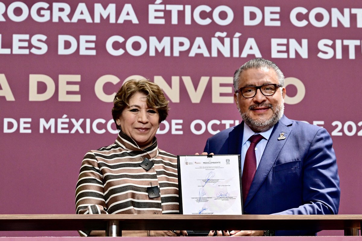 delfinagomeza's tweet photo. Presentamos el Programa Ético de Control de Sobrepoblación de Animales de Compañía, con campañas de esterilización y vacunación, actualizar el marco normativo y creando un censo de animales de compañía en el Estado de México. Queremos revertir el gran abandono que hoy existe de perros y gatos. #SeamosSuVoz