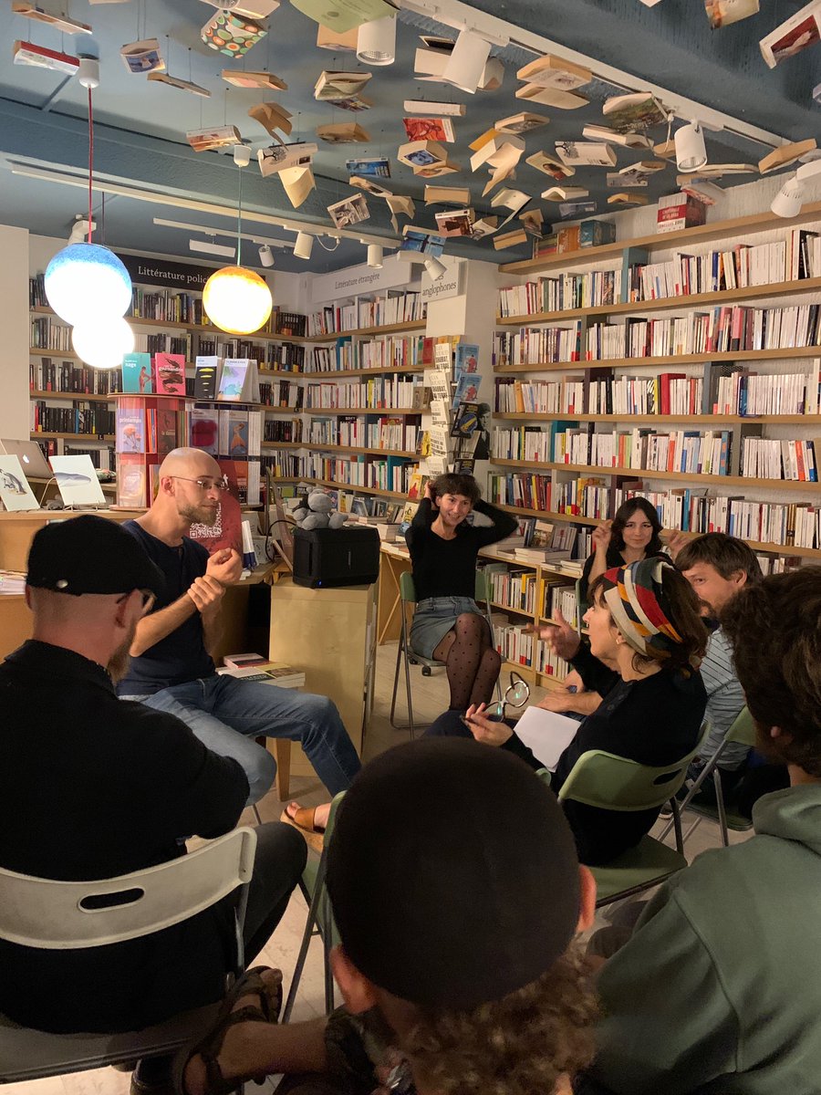 Merci la librairie La Cour des Grands de #Metz pour ce bel échange autour de notre #FURVENT !

Rendez-vous le 19 octobre au Nuage Vert, 41 rue Monge à #Paris à partir de 19h00.

kickstarter.com/projects/ernoc…

#lahordeducontrevent #librairieindépendante #livreaudio #alaindamasio #aubout