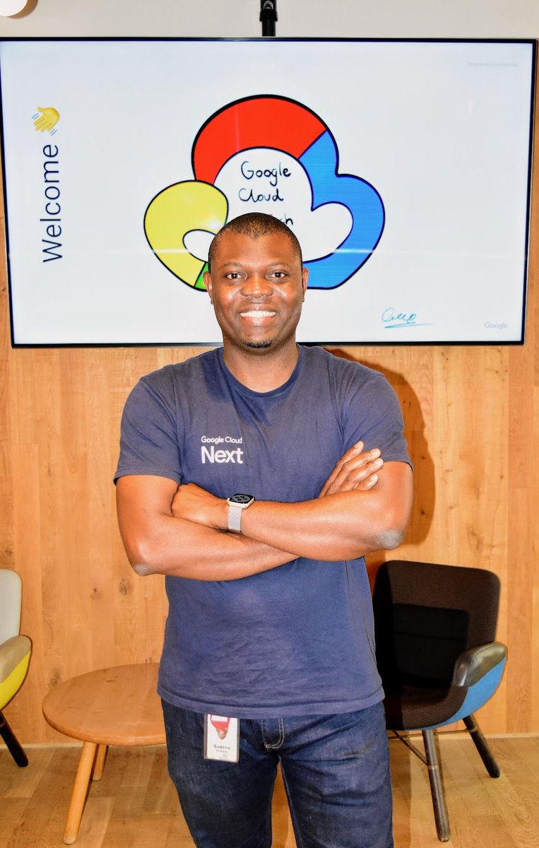 SadeeqAkintola's tweet photo. How time flies! It's been 2 years already, and the excitement still feels like day 1.
Happy 2nd #GoogleVersary to me!!🤩🤩 Cheers to many more (amazing) #LifeAtGoogle! https://t.co/PFGyXwWXiJ