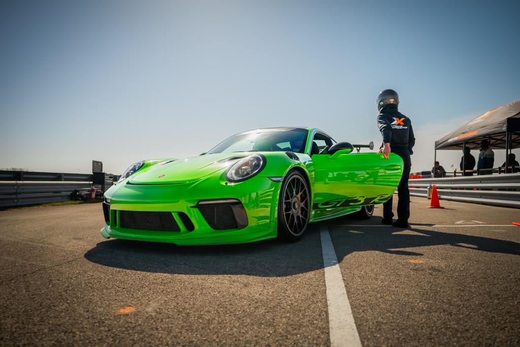 Chicagoooo, we have arrived! We will be taking over our home track at the Autobahn Country Club until Sunday for the last time this year😭 

Missed your chance to drive? Head to the link to book your next drive before that event also fills!

xxspeed.com