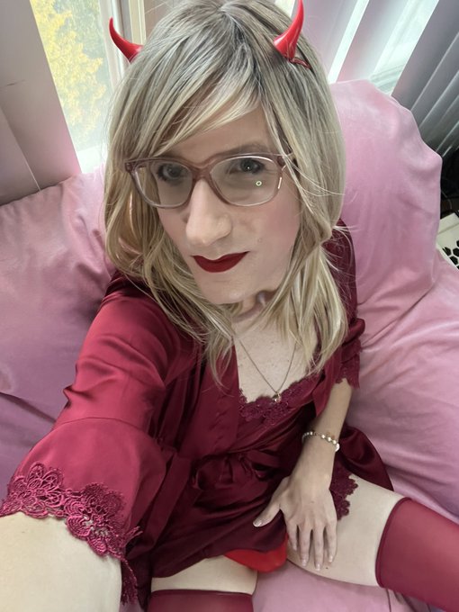 Feeling sinful? Cum play with me LIVE now on #chaturbate  https://t.co/GbO4Fewnnq  #sissy #crossdresser<a href="/tag/chaturbate"class="tags">#chaturbate</a><a href="/tag/sissy"class="tags"><span>#sissy</span></a><a href="/tag/trans"class="tags"><span>#trans</span></a><a href="/tag/shemale"class="tags"><span>#shemale</span></a><a href="/tag/crossdresser"class="tags"><span>#crossdresser</span></a><a href="/tag/femboy"class="tags"><span>#femboy</span></a>