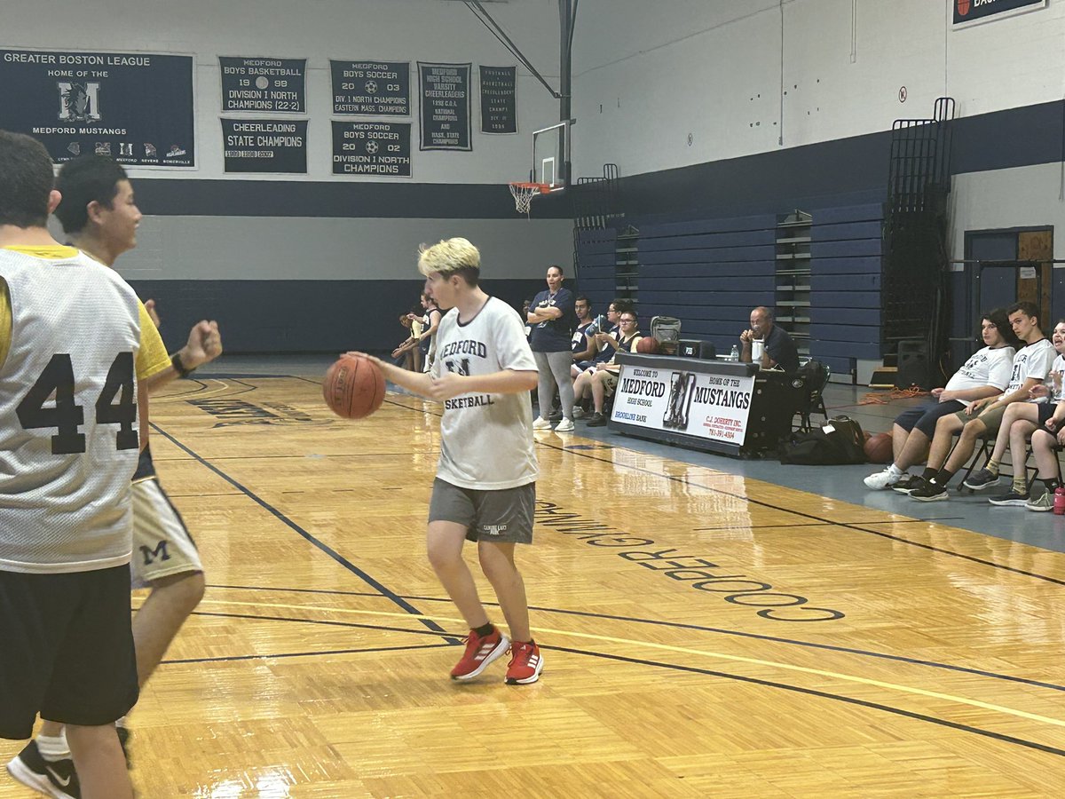 mhsathletics2's tweet photo. Unified vs @MaldenHS_Sports https://t.co/mBrzEQopgU