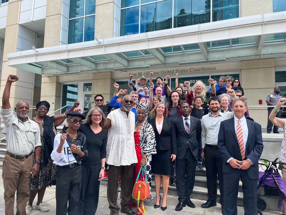 HandsOffUhuru's tweet photo. Thank you to all that came to pack the courthouse for the historic oral arguments hearing, demanding to have the bogus charges against the Uhuru 3 dropped!
#HandsOffUhuru #HandsOffAfrica #DropTheCharges #StopFBI #Uhuru3 #TheUhuru3 #OmaliYeshitela #PennyHess #JesseNevel https://t.co/BvVTj9Miba
