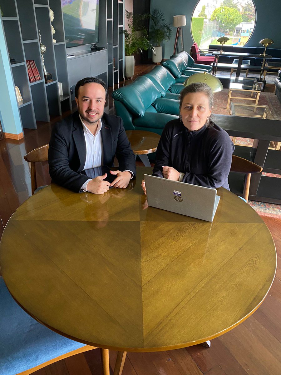 Estuvimos reunidos con Maria Orani Gerente de Turismo de Reuniones de <a href="/Procolombia/">SINERGIAPROCOLOMBIA</a>, en donde vamos avanzar en una serie de capacitaciones con nuestros miembros adherentes en la Ruta Exportadora de Turismo para poder posicionar a Armenia y el Quindío como un destino Inolvidable.