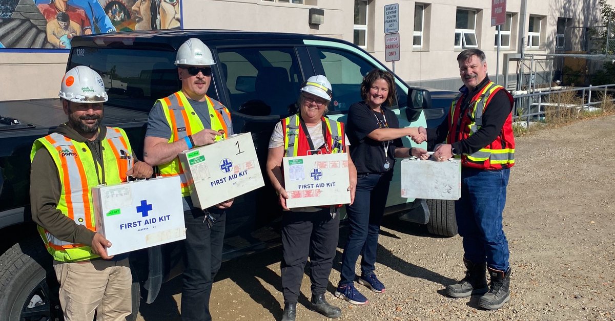 BissellCentre's tweet photo. The amazing folks at @ParkPaving dropped off some First Aid kits to the #yegcommunity last week. This is a gift that will help countless individuals experiencing poverty all across town. Discover how you can help us work towards ending poverty in #yeg. https://t.co/xRw0Uw0qdw https://t.co/0u3qAiuTli
