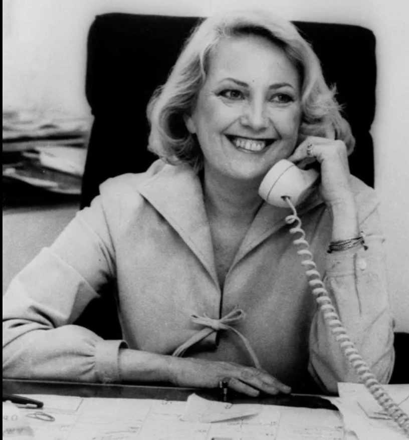 RMB_Analysis's tweet photo. La Légende 🌟 (1928-2013)
Mickie Siebert la première femme pionnière de l'investissement connu ! 📈
Si tu veux plus d'informations sur nos investissements 👇:
https://t.co/J1JXZWD1BG https://t.co/JdPa2ckkm7