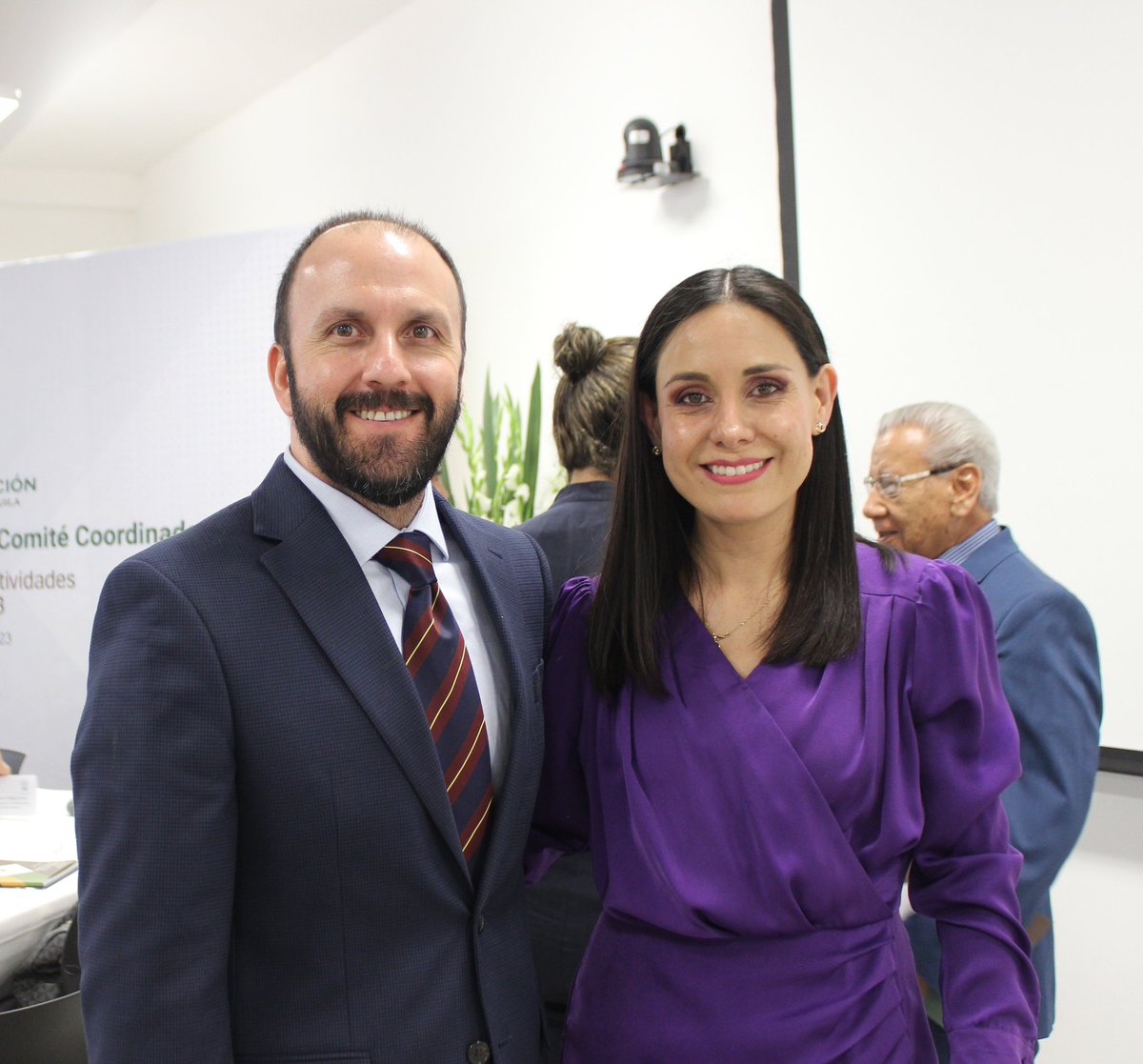 10urdanivia's tweet photo. ¡Enhorabuena @jafiapacheco por el informe rendido el día de hoy! Un año de trabajo, capacidad y vocación de servicio que se reflejan en los números duros que hoy presentaste como Presidenta del Sistema Anticorrupción de #Coahuila @seseacoah @icaicoahuila 👏👏 https://t.co/2AEEq0cvoI