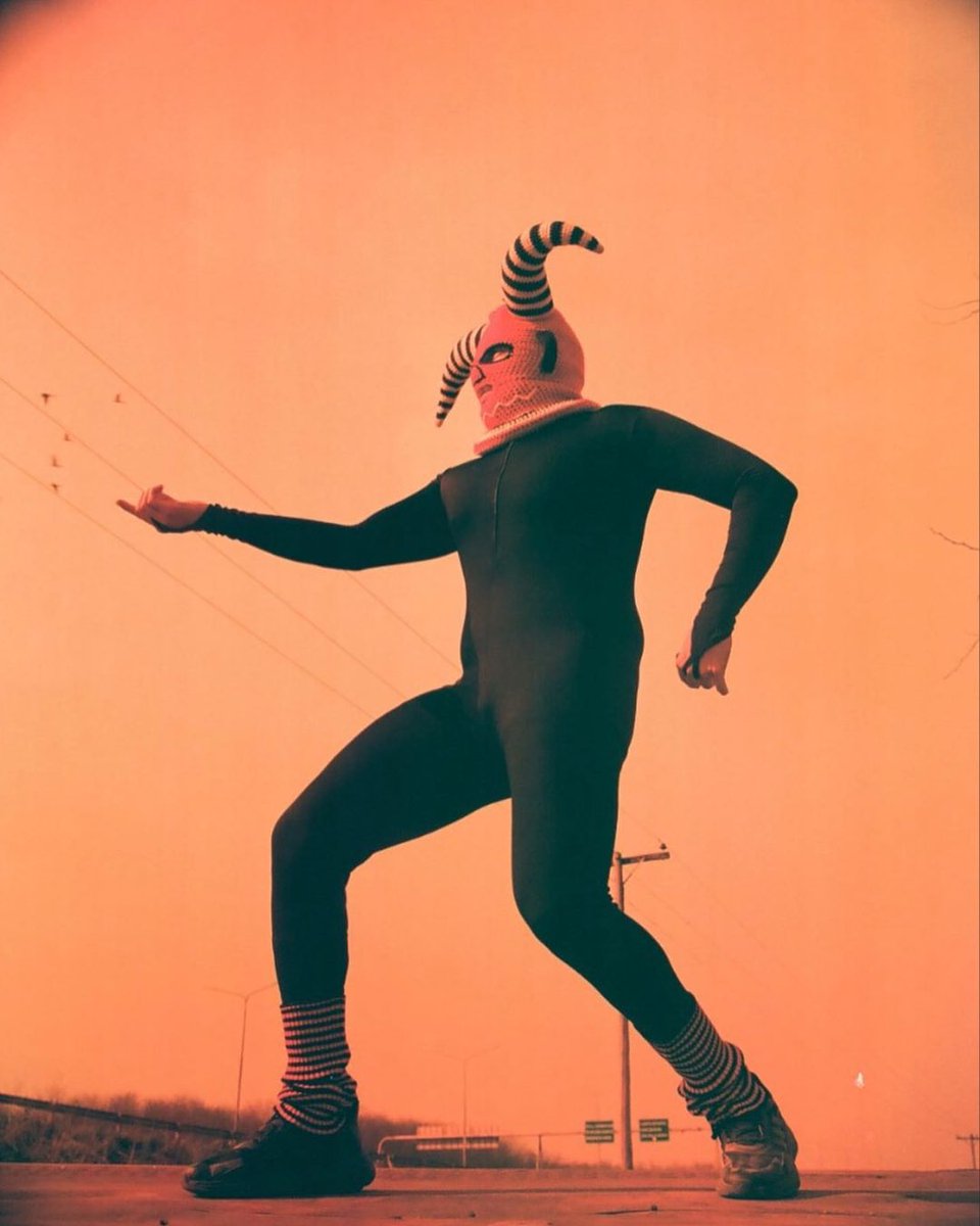 Revista Hunter tweet media