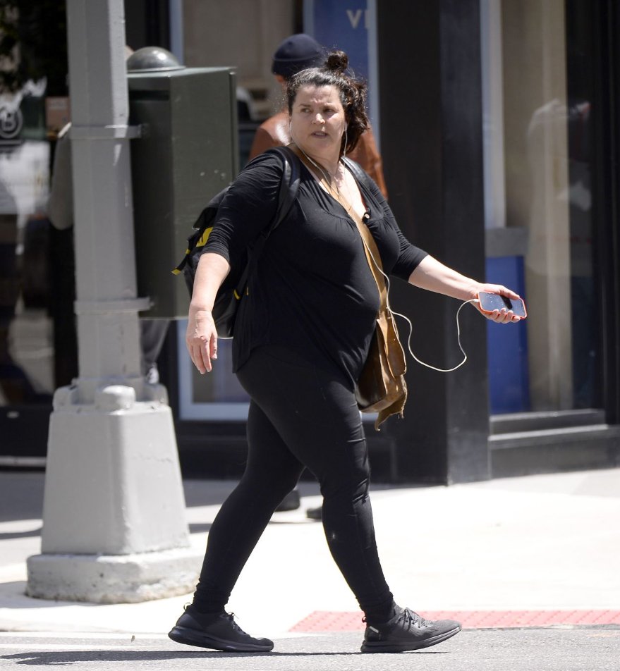 I feel bad for Julia Ormond. She's gained so much weight. I like that she  chose to age gracefully and not get botox \u0026 go over-board with the  surgeries, but poor woman, image size:879x952