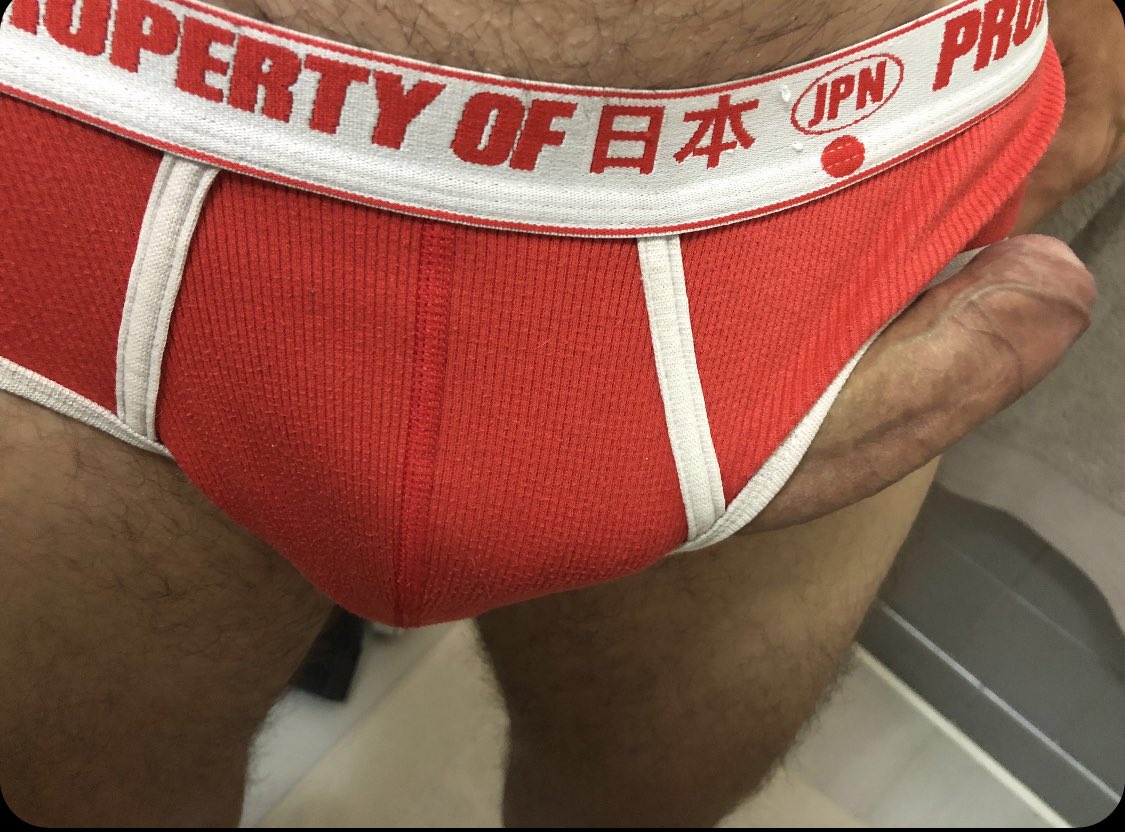 addict_hotX's tweet photo. DM ou RT si tu vx dégager mon slibar d’alpha. Pas calmé du tt avant dodo  malgré la hot visite visite d’un bon @LesPompeurs , quel #kiffeurgay de @maqueuecom et de ma #maqueue  vient s’occuper encore de ma #bigcock  @FrenchiesCocks
@Maxscommunity @lefrencharmant @Secteurx_Paris https://t.co/QxmB6WNkXj