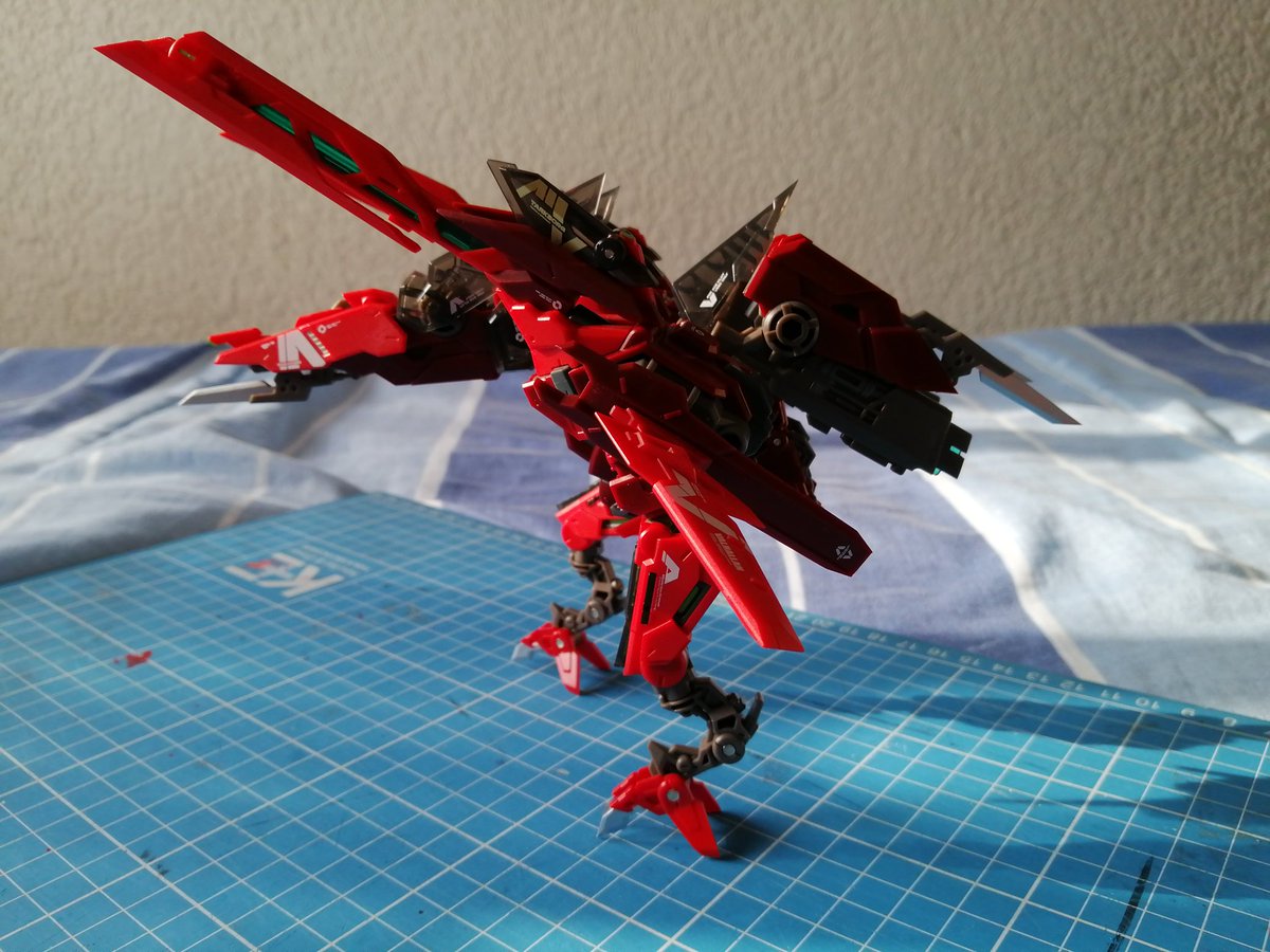 Ed_Press's tweet image. I might not be able to replicate the T-Rex form that the new Poseidon figure has, but I like to think that my Firebird form fills that void.
#BirdBinary #EarnestcoreCraft #robotBuild #Vallhallan #mech
