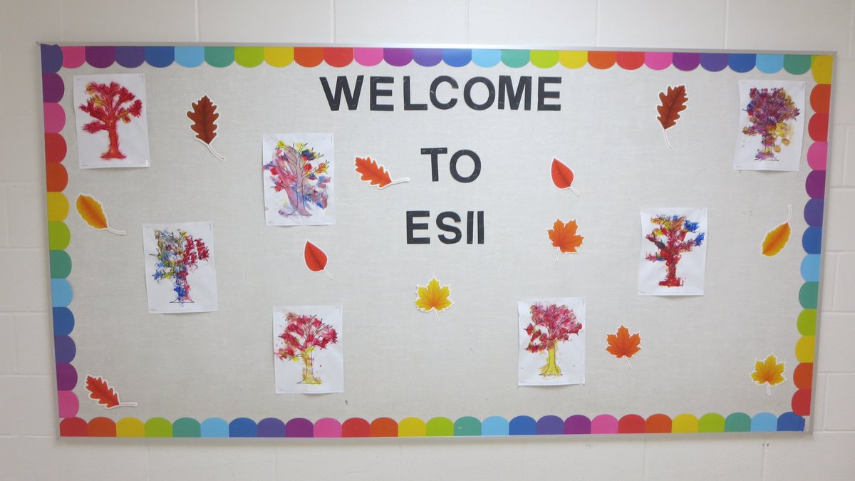 OLOF_CCSD's tweet photo. #Fallishere Our ESII and Grade 5’s created art celebrating #autumn, one of the most colourful seasons of the year! 🍂
#CCSDedu #FallingForAutumn https://t.co/QXchvKXwkX