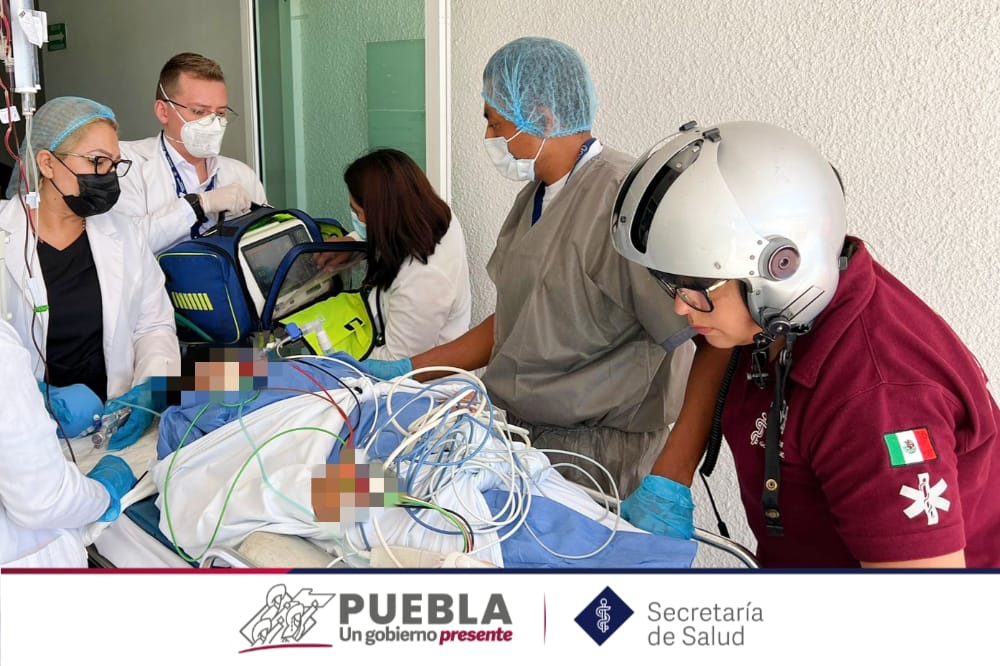 Así como el de una mujer de 39 años, por desprendimiento de placenta, desde el Hospital General de Izúcar de Matamoros al Hospital General Zona Norte. (3/3)