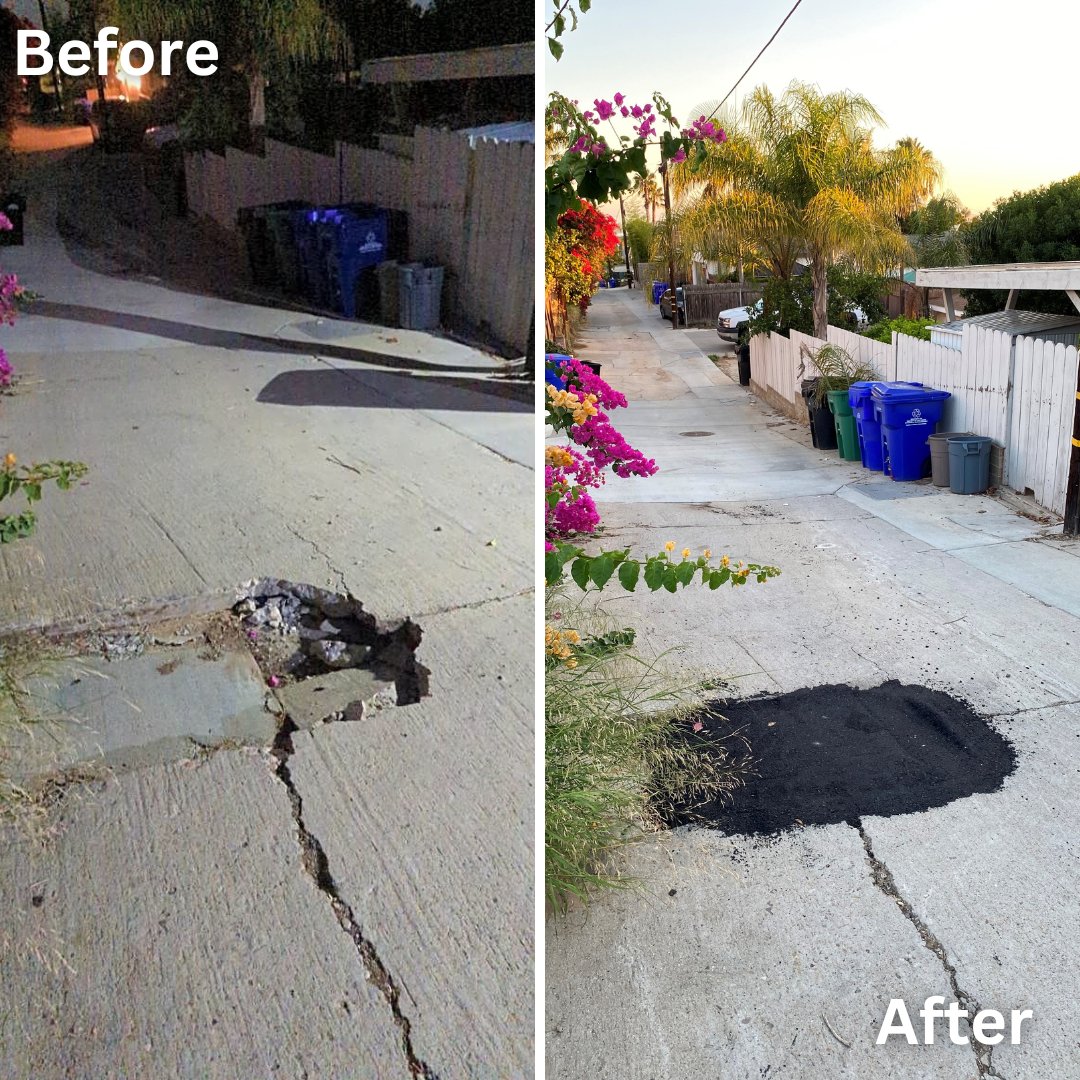 CityofSanDiego's tweet image. City crews are #GettingItDone by filling potholes across San Diego!👏
Report potholes in your neighborhood through the Get It Done app. Visit: sandiego.gov/getitdone #SanDiegoatWork