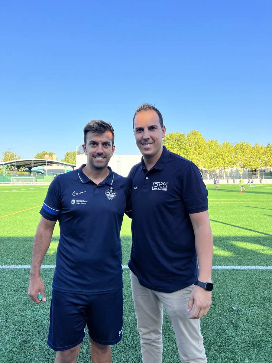 diegolozano21's tweet photo. Un placer volver a verte compañero, que gran suerte tiene @UDSanse de tenerte 👏🏻
@alvarogp_92 https://t.co/jsOTdkBqRS