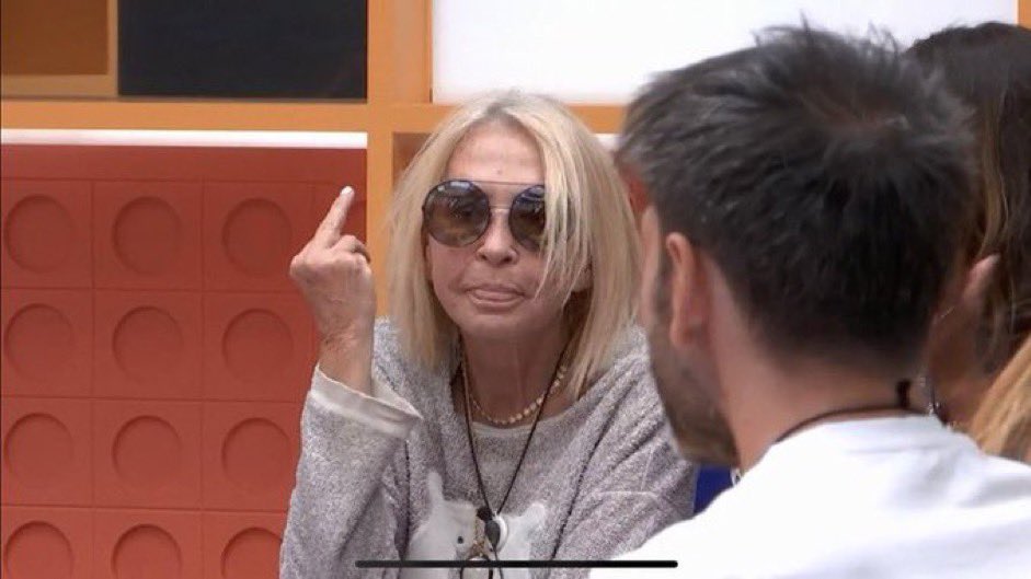 tvgatonegro's tweet image. Yo si tuviera a Marta Castro delante  #GHVIP40