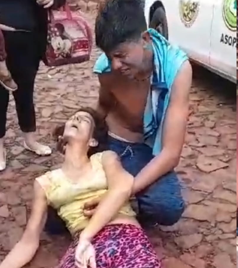 Que doloroso que ya es todo.
Madre muere de un infarto provocado por el dolor de observar a su hijo baleado durante desalojo.

Juro que me levanto todos los días con la energía que me genera el odio a la ANR y toda la mierda que representa.

¡Tienen el poder y lo van a perder! 😡