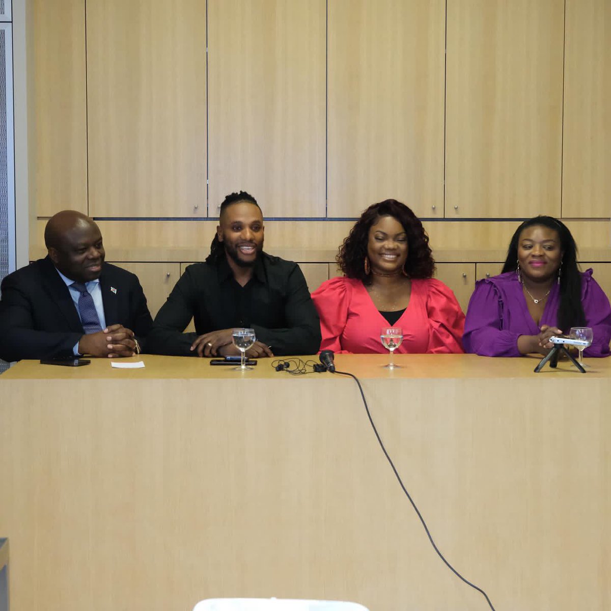 PembeleEvents's tweet photo. CONFÉRENCE DE PRESSE EN VUE DU CONCERT DU  7 OCTOBRE 2023 à ANCIENNE BELGIQUE
Merci à l’echevine Lydia Mutyebele Ngoi pour l’organisation de cette conférence @DeborahLukaluK @LydiaMutyebele @nancyKawaya @ebalemozindo @Maajabu_Gospel @VoiceOfCongo https://t.co/nMq1BRlO2c