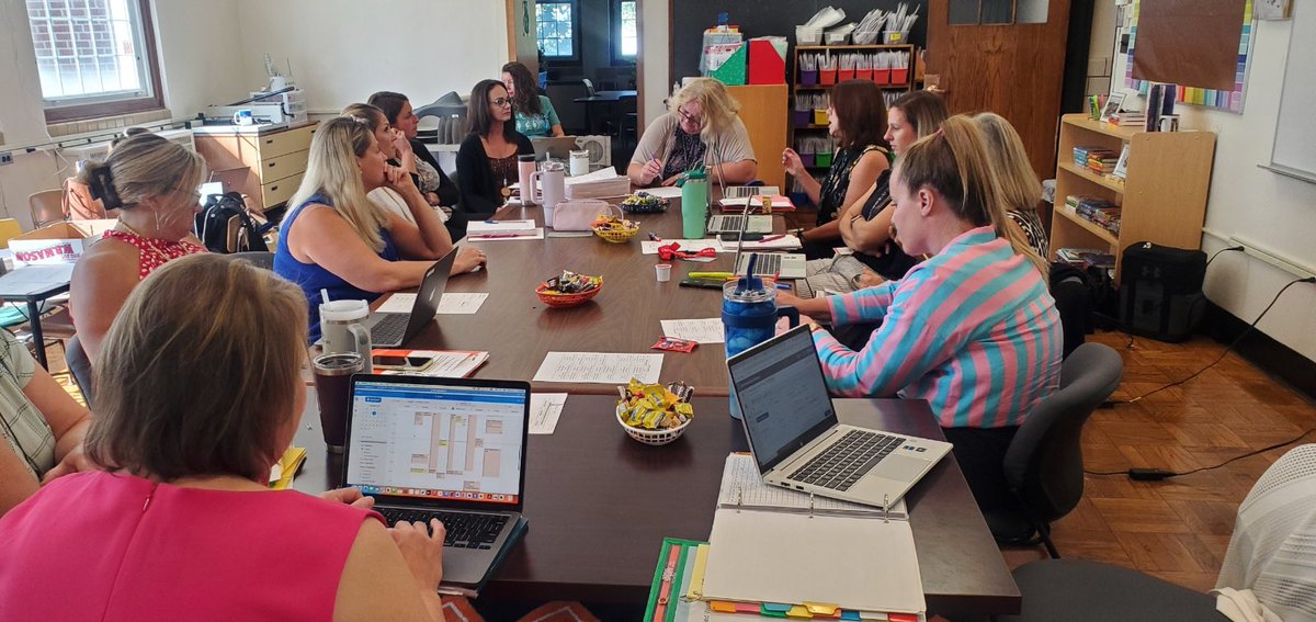 ClarenceLearns's tweet photo. ‘A professional learning community (PLC) is a team of educators who share ideas to enhance their teaching practice and create a learning environment where all students can reach their fullest potential.’ Powerful conversations @ClarCtrElem @GretchenDoktor @Melissa27533631 https://t.co/LyXeHyqj3f