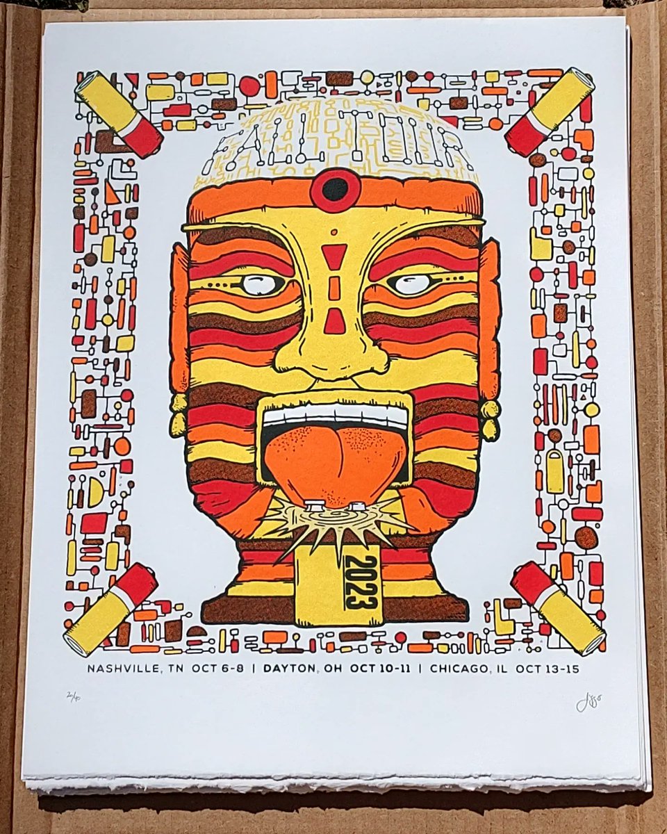 jiggslikesphish's tweet photo. I'm very excited to share my first Phish print in about 5 years. I was finally able to carve out some time and get an idea onto paper.

This is a 4 color screen print on recycled white 100 lb paper, with a hand deckled bottom edge. The paper is 12.5 x 16 (approx). https://t.co/rT4fDWgZOn