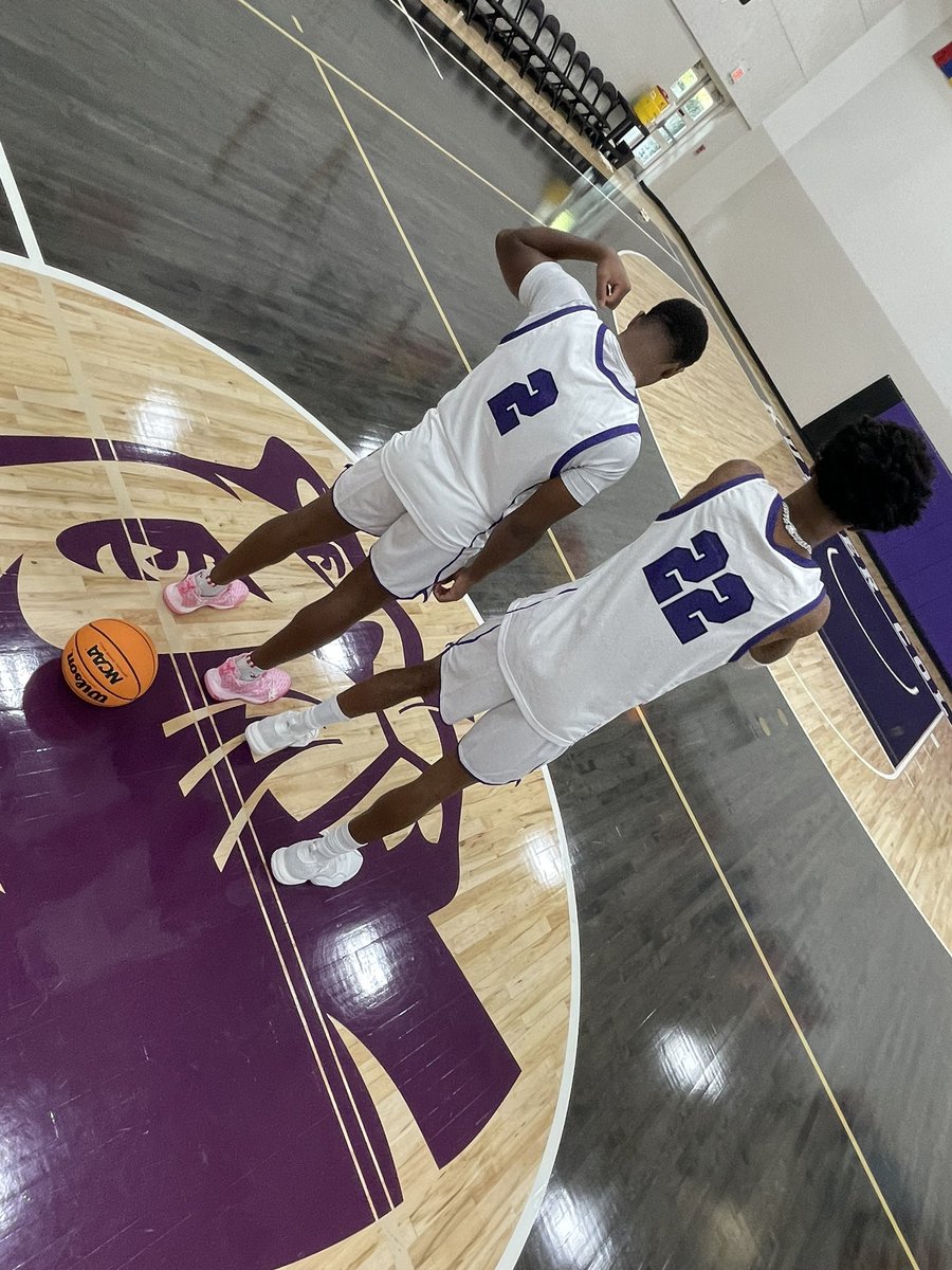 Flipped the page from chapter 1 to chapter 2💜🤍 <a href="/JJolliffi22/">Jeremiah Jolliffi22</a> <a href="/KuyperCougars/">Kuyper College Athletics</a> #jolliffibois