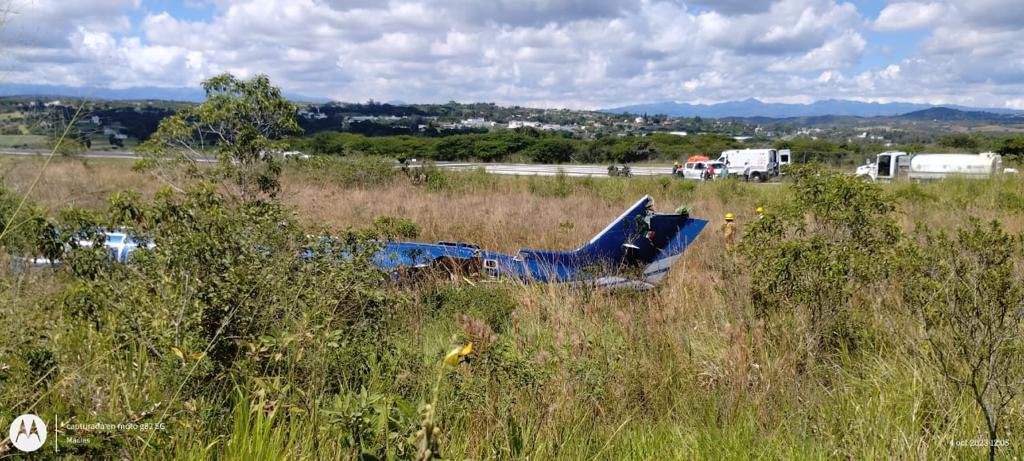 SLCScanner's tweet image. #Mexico A #Learjet45 crashes on landing at #ELLenceroAirport in #Mexico. Seven people were on board the aircraft, two of whom were transported for medical evaluation. I’ll update as details become available. 📸:@aviationbrk