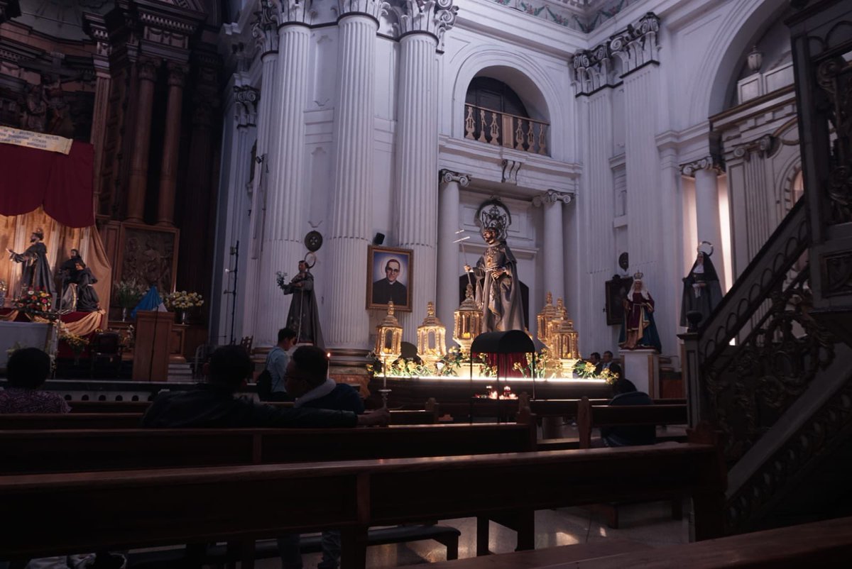 Así luce el altar dedicado a San Francisco de Asís del Templo Histórico de San Francisco, Ciudad Capital.

📸 André Navas
#RadioEstrella893fm